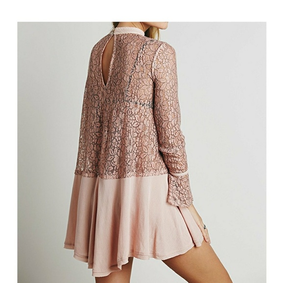 🌟🖤HP🖤 Blush Lace Tunic - Picture 2 of 6